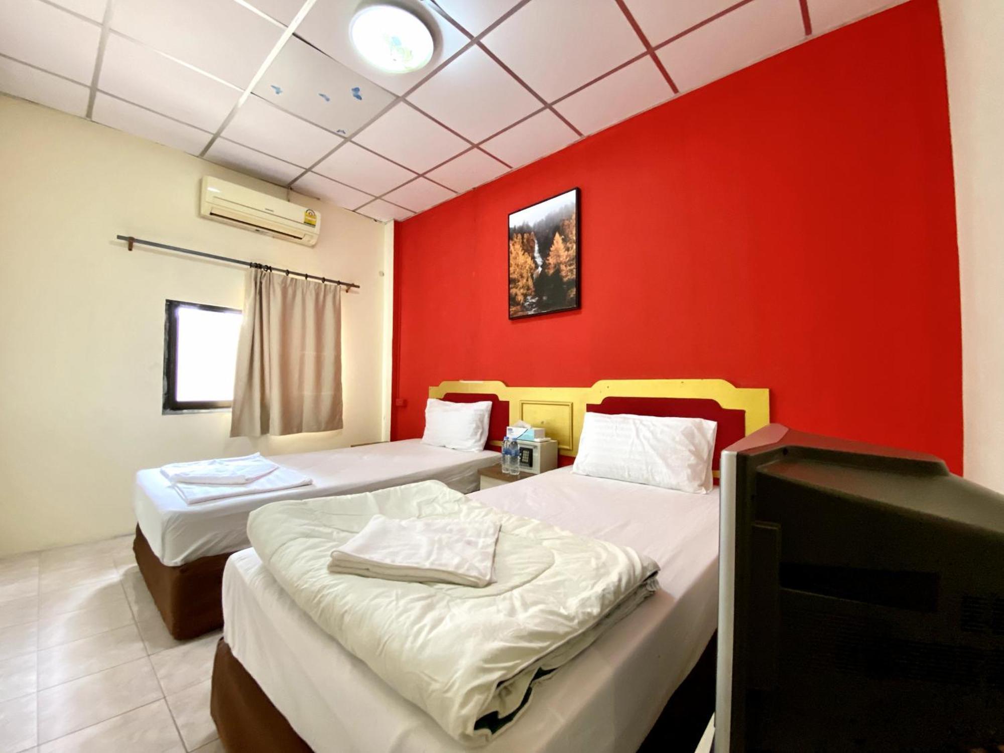 Patong Adventure Hostel المظهر الخارجي الصورة